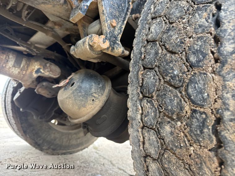 image for item DQ4357 2007 International 7400 flatbed truck