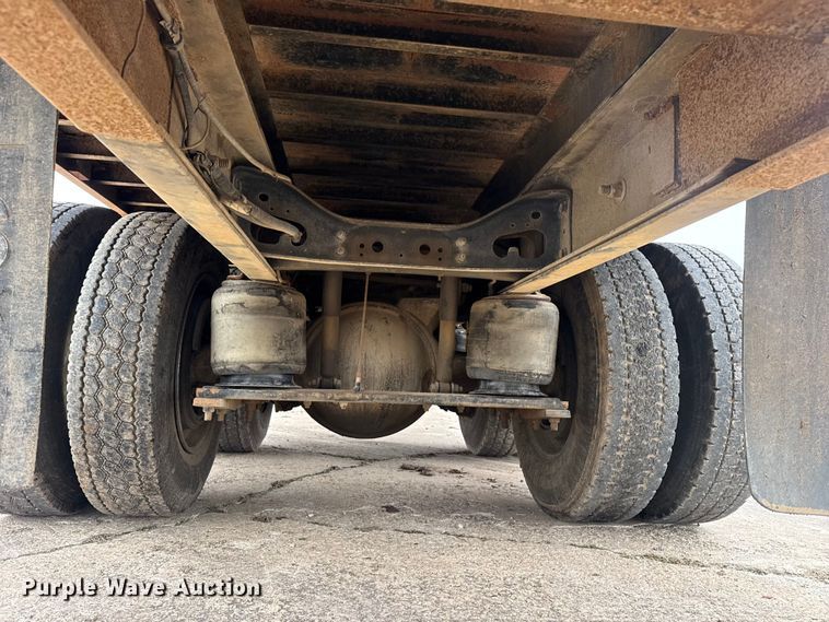 image for item DQ4357 2007 International 7400 flatbed truck