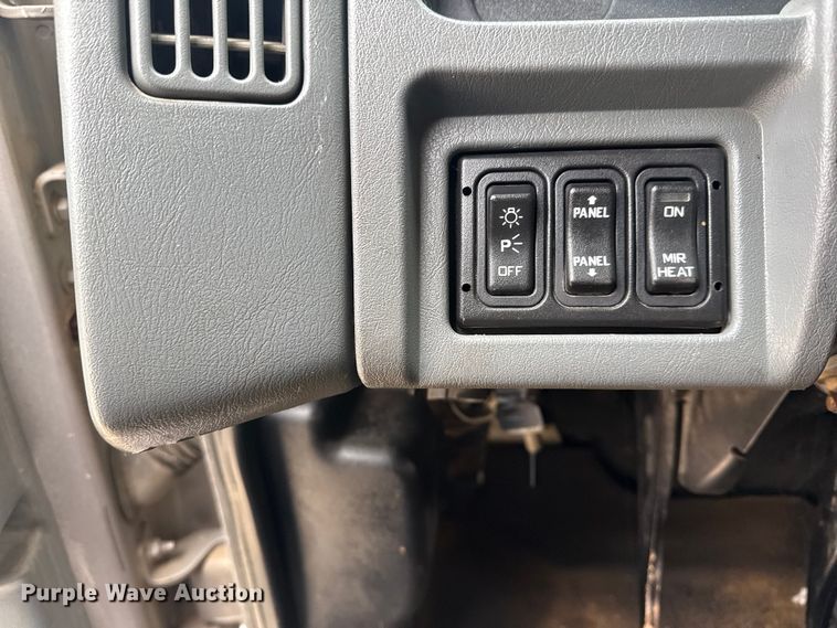 image for item DQ4357 2007 International 7400 flatbed truck