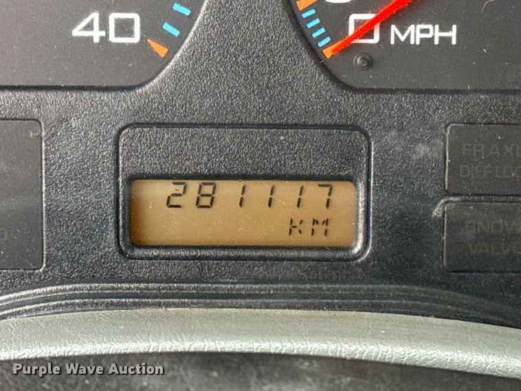 image for item DQ4357 2007 International 7400 flatbed truck