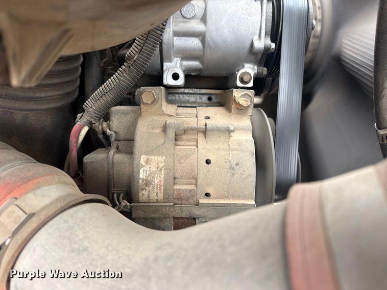 image for item DQ4357 2007 International 7400 flatbed truck