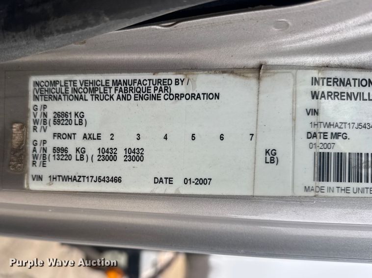 image for item DQ4357 2007 International 7400 flatbed truck