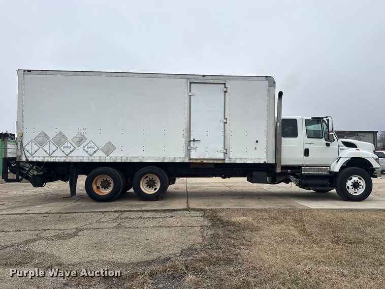 image for item DQ4358 2009 International 7500 box truck