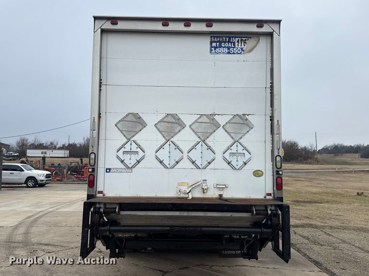 image for item DQ4358 2009 International 7500 box truck