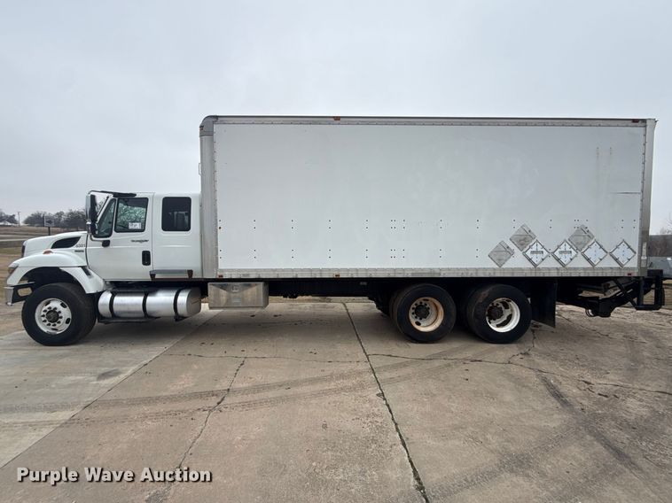 image for item DQ4358 2009 International 7500 box truck