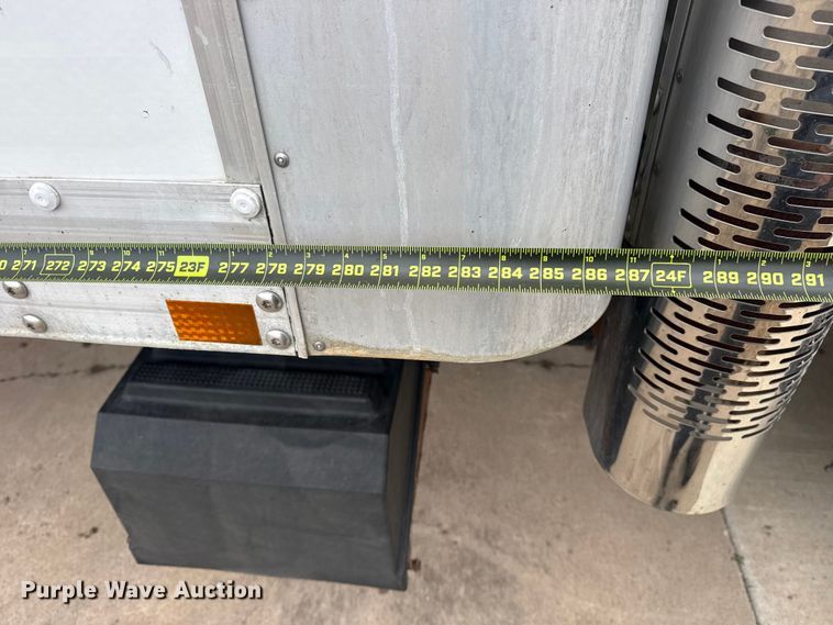 image for item DQ4358 2009 International 7500 box truck