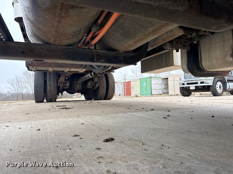 image for item DQ4358 2009 International 7500 box truck