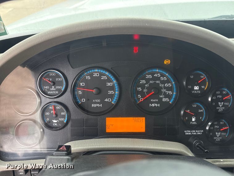 image for item DQ4358 2009 International 7500 box truck