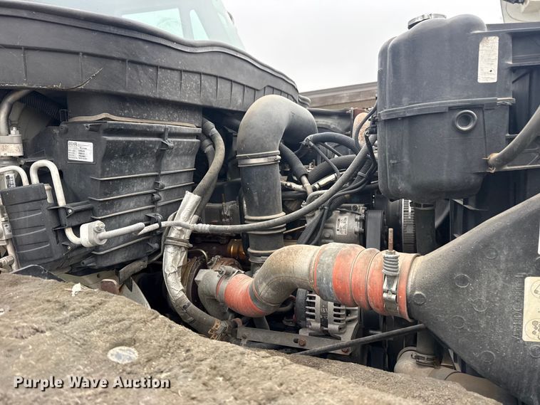 image for item DQ4358 2009 International 7500 box truck