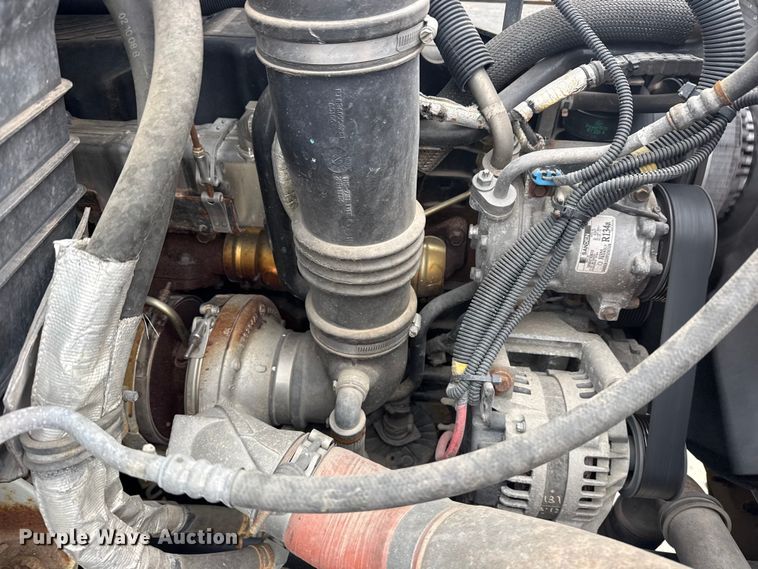 image for item DQ4358 2009 International 7500 box truck