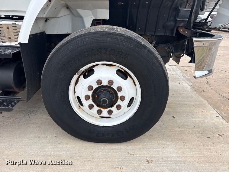 image for item DQ4358 2009 International 7500 box truck