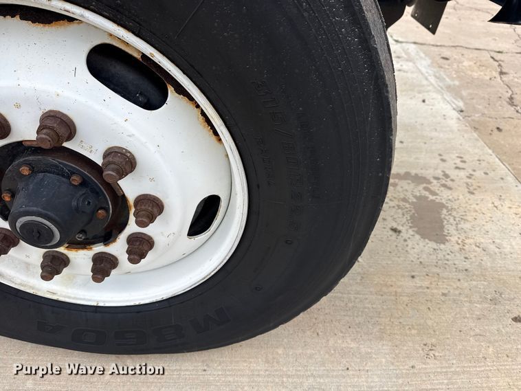 image for item DQ4358 2009 International 7500 box truck