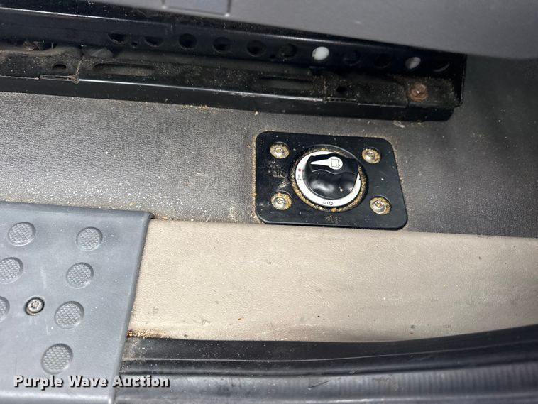 image for item DQ4370 2018 Freightliner Cascadia semi truck