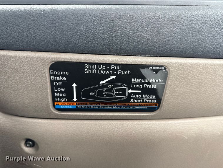 image for item DQ4370 2018 Freightliner Cascadia semi truck