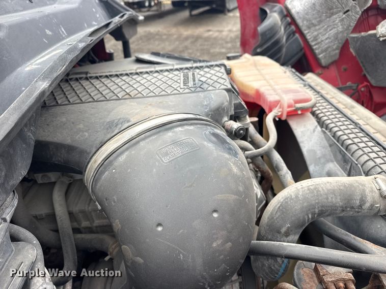 image for item DQ4370 2018 Freightliner Cascadia semi truck