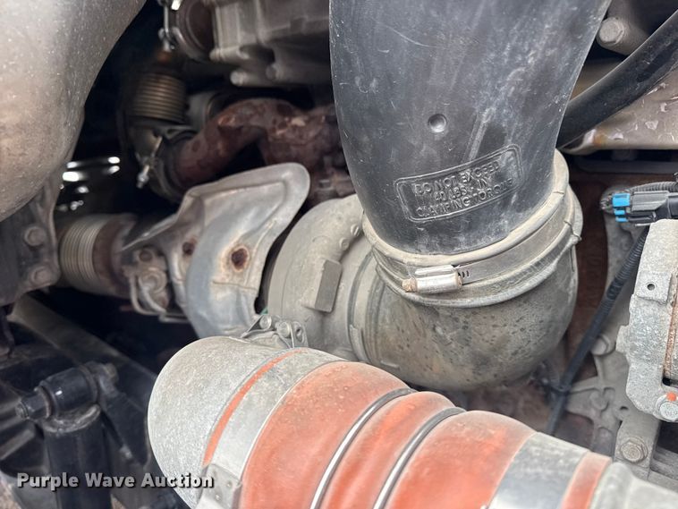 image for item DQ4370 2018 Freightliner Cascadia semi truck