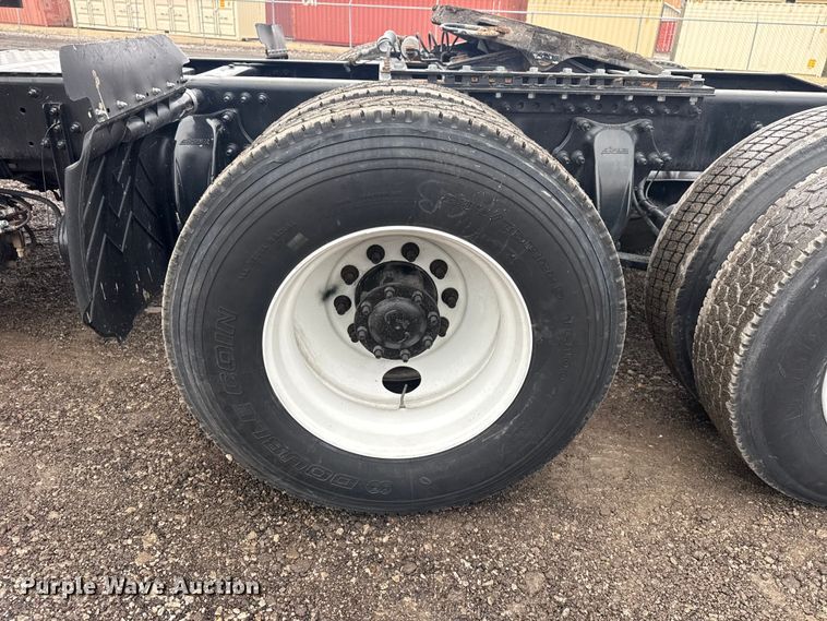 image for item DQ4370 2018 Freightliner Cascadia semi truck