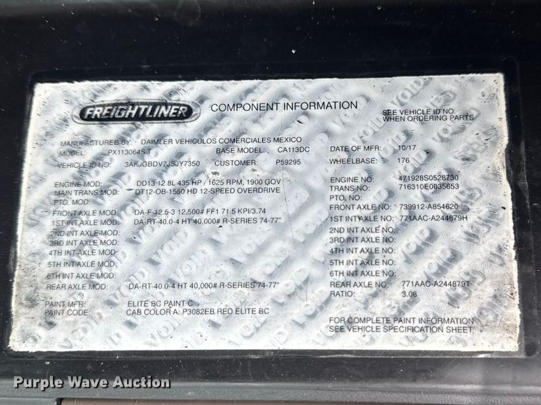 image for item DQ4370 2018 Freightliner Cascadia semi truck