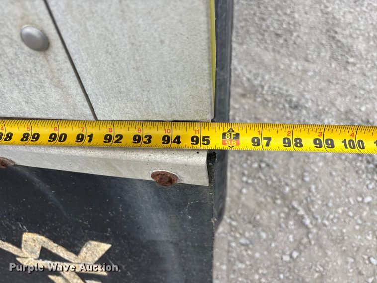 image for item DT0037 2003 Wilson Pacesetter grain trailer