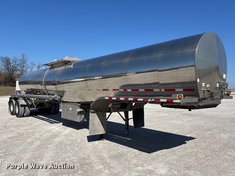 image for item DT0040 1992 Polar tank trailer