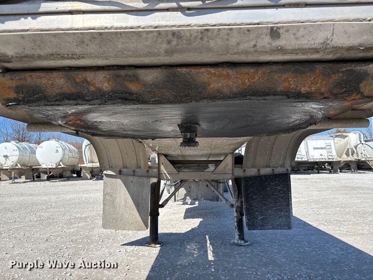 image for item DT0040 1992 Polar tank trailer