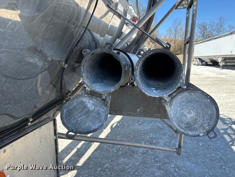 image for item DT0040 1992 Polar tank trailer