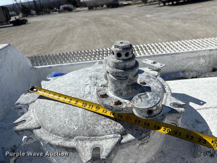 image for item DT0040 1992 Polar tank trailer