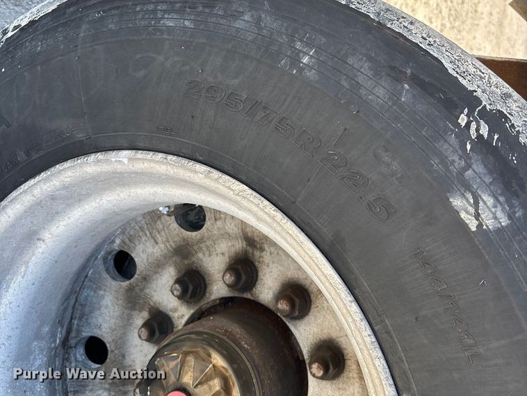 image for item DT0040 1992 Polar tank trailer