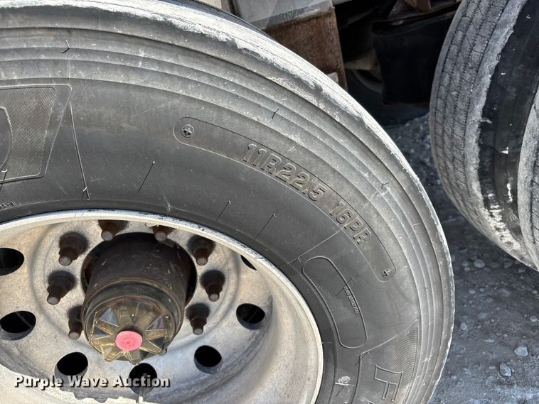 image for item DT0040 1992 Polar tank trailer