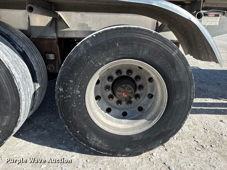 image for item DT0040 1992 Polar tank trailer