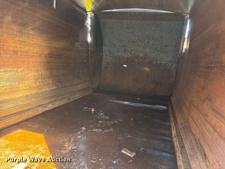 image for item DT2842 2011 Mack LEU613 refuse truck