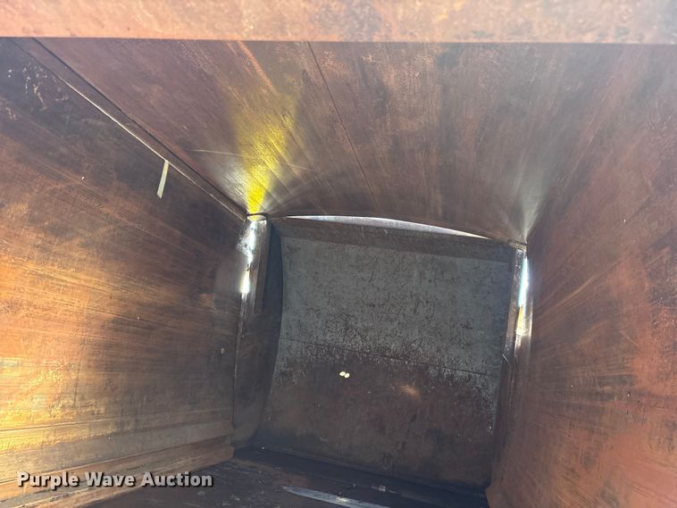 image for item DT2842 2011 Mack LEU613 refuse truck