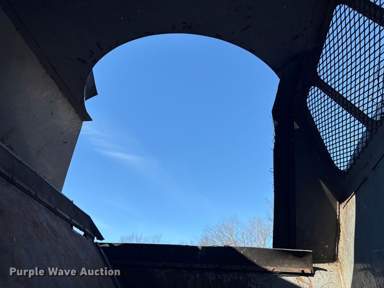 image for item DT2842 2011 Mack LEU613 refuse truck