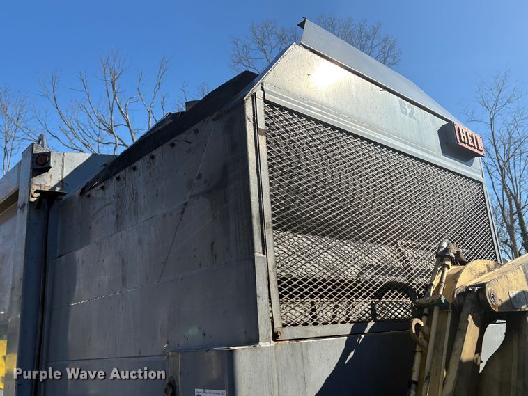 image for item DT2842 2011 Mack LEU613 refuse truck