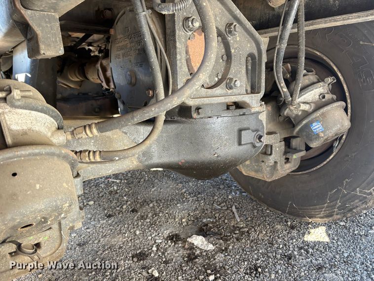 image for item DT2842 2011 Mack LEU613 refuse truck