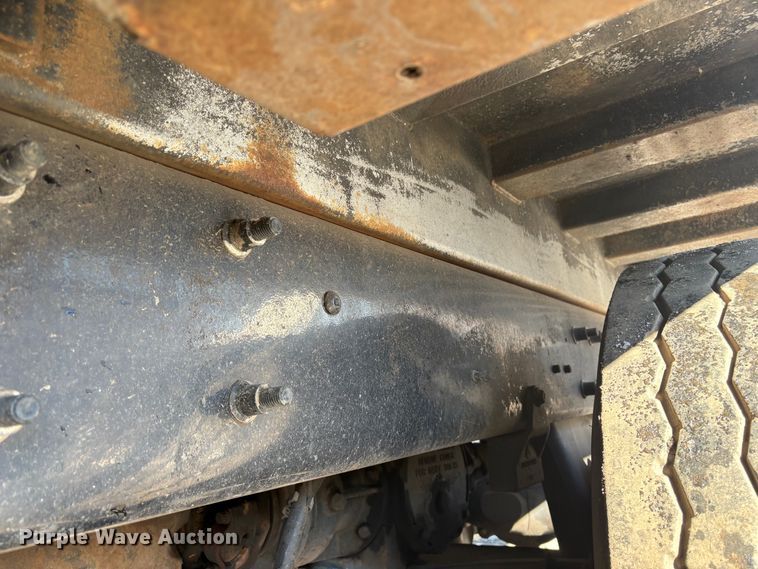 image for item DT2842 2011 Mack LEU613 refuse truck