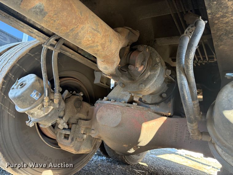 image for item DT2842 2011 Mack LEU613 refuse truck