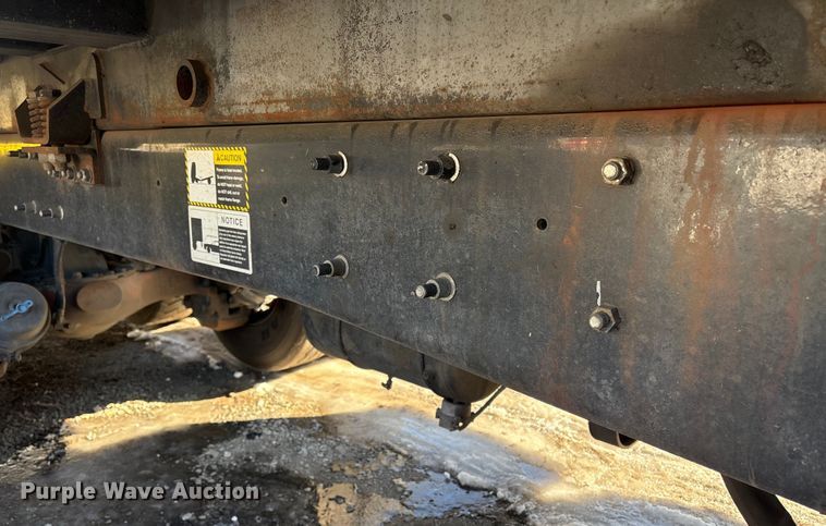 image for item DT2842 2011 Mack LEU613 refuse truck