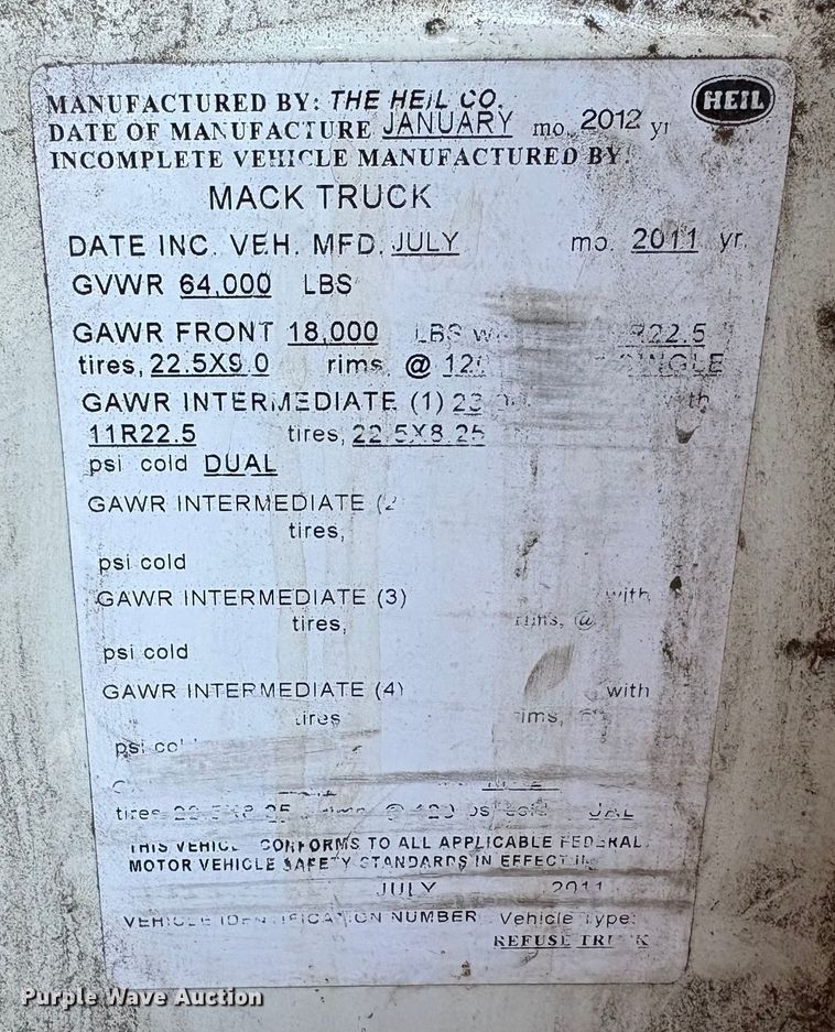 image for item DT2842 2011 Mack LEU613 refuse truck