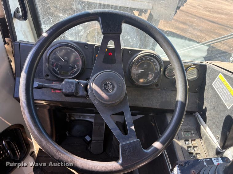 image for item DT2842 2011 Mack LEU613 refuse truck