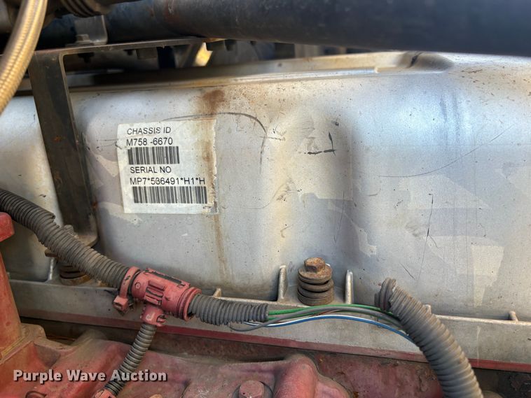 image for item DT2842 2011 Mack LEU613 refuse truck