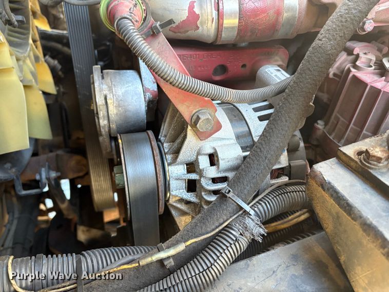 image for item DT2842 2011 Mack LEU613 refuse truck