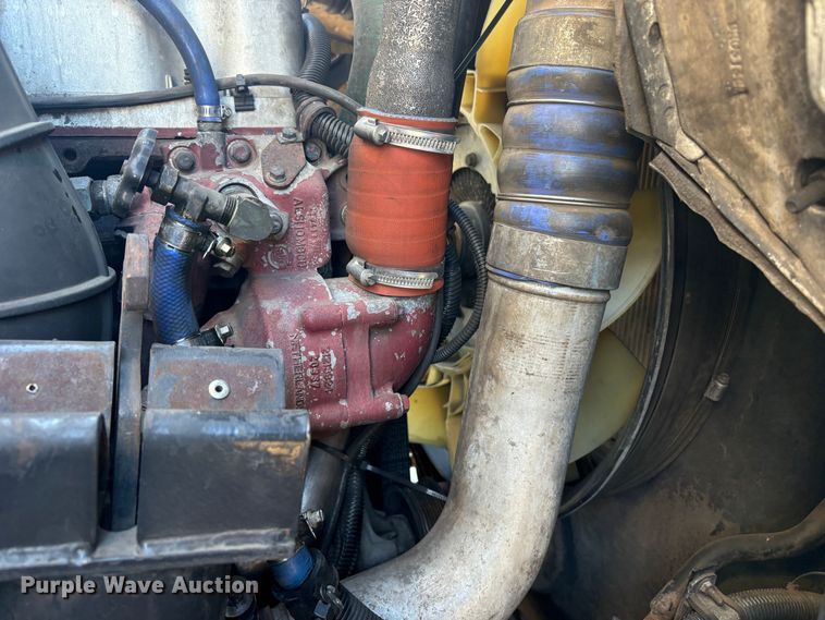 image for item DT2842 2011 Mack LEU613 refuse truck