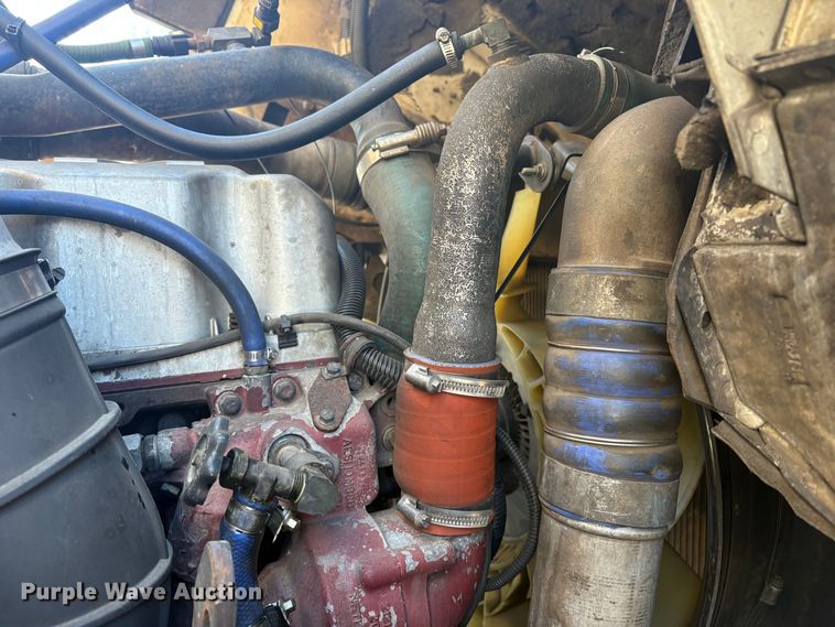 image for item DT2842 2011 Mack LEU613 refuse truck