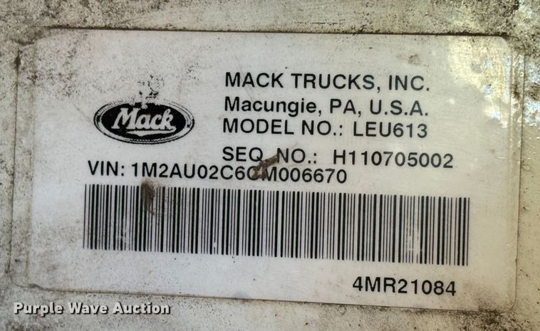 image for item DT2842 2011 Mack LEU613 refuse truck