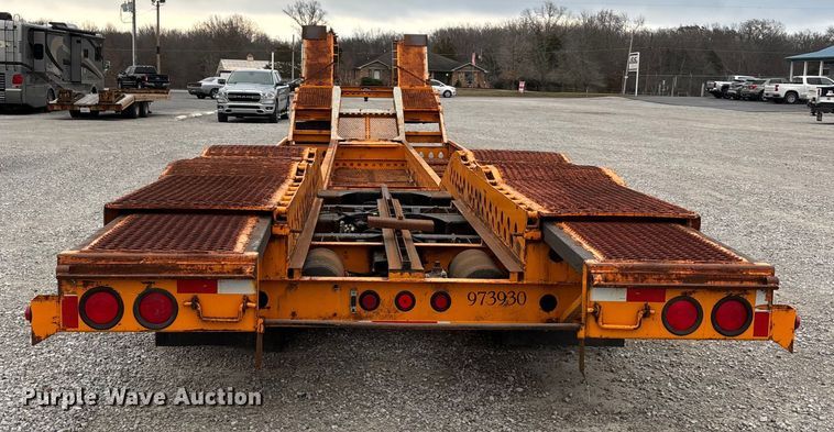 image for item DW7319 2005 Delavan Industries DDT car carrier