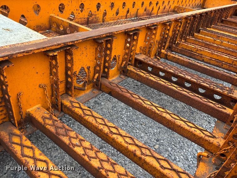 image for item DW7319 2005 Delavan Industries DDT car carrier