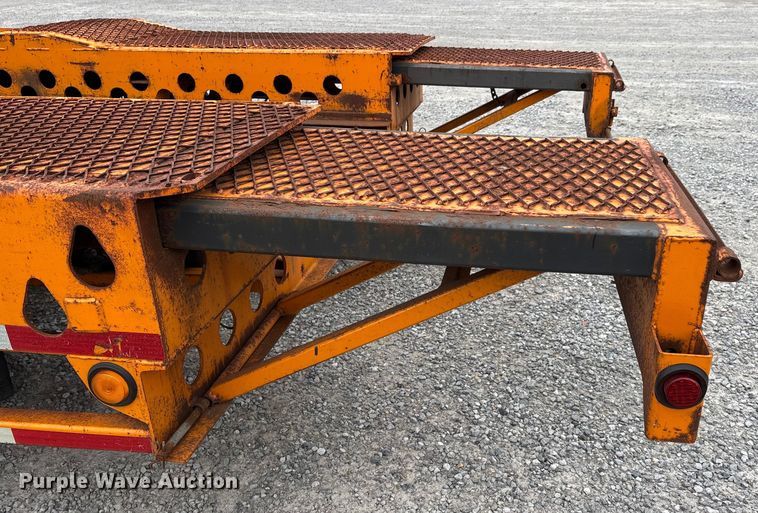 image for item DW7319 2005 Delavan Industries DDT car carrier