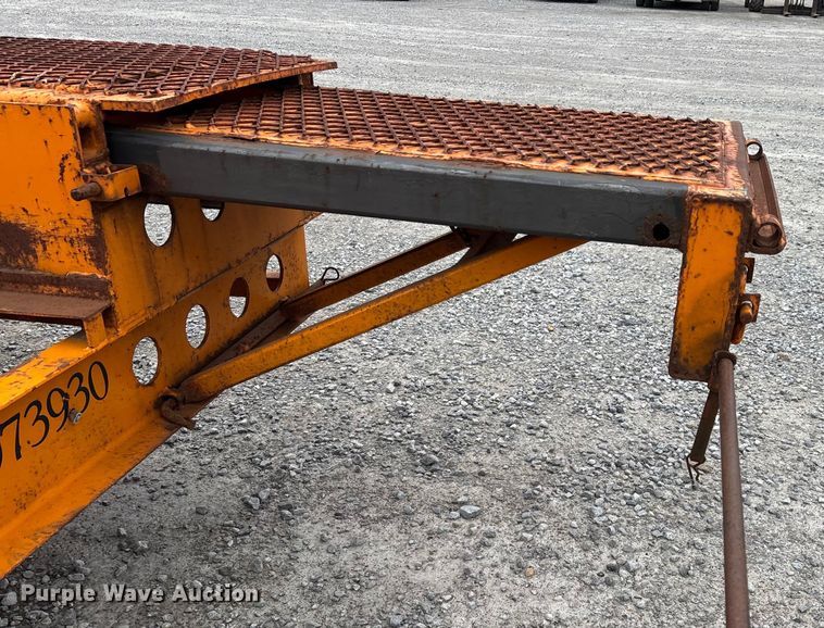 image for item DW7319 2005 Delavan Industries DDT car carrier