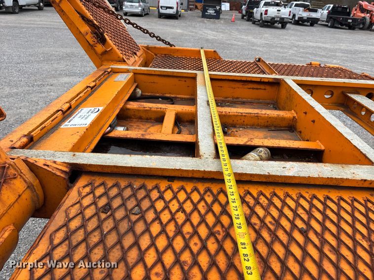 image for item DW7319 2005 Delavan Industries DDT car carrier